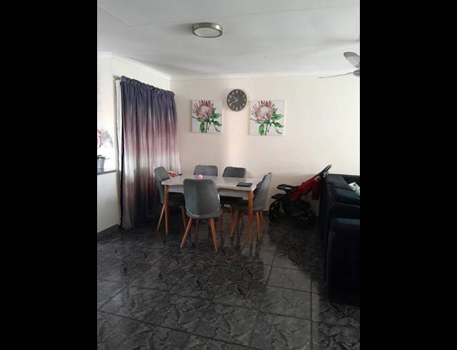 3 BEDROOM HOUSE FOR SALE IN THE ORCHARDS